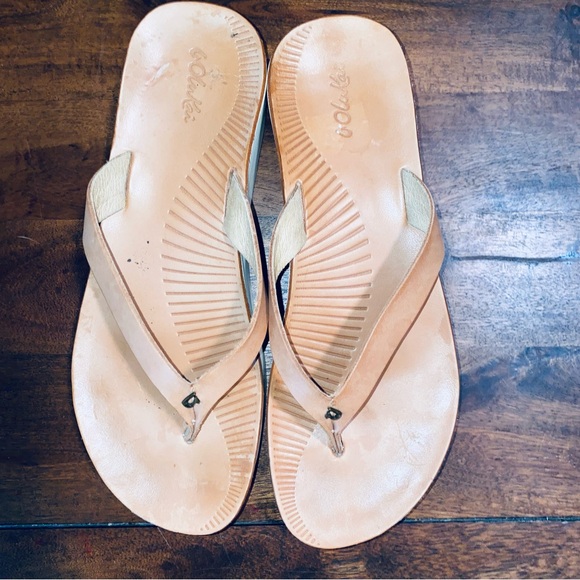Olukai Ao Loa Tan Women's Sandals 9 - Picture 3 of 6